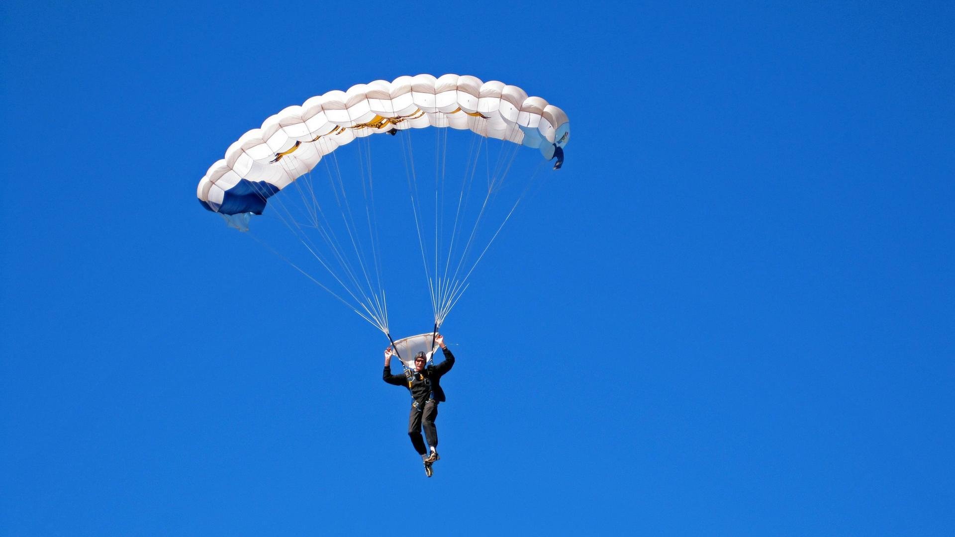 开云esports-“从青涩新星到核心球员：萨尔·巴赫的快速成长”